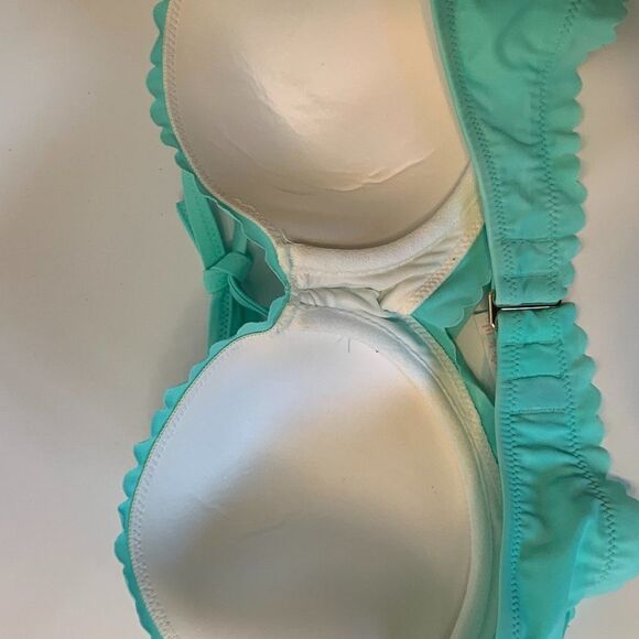 Victoria's Secret Underwire Full Support Bikini Top - Picture 7 of 7